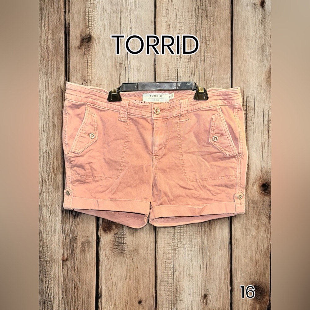 Torrid - Size 16 Military Twill Stretch Mauve Pink Shorts